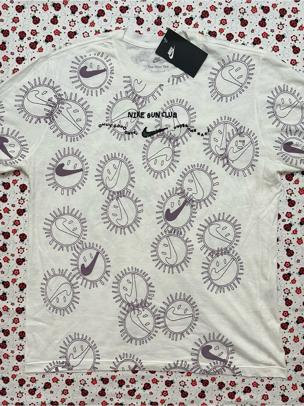 Nike Sun Club Allover Print Swoosh Sun Smiley T-Shirt Men’s M